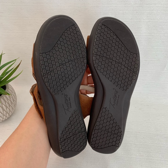 Trotters, Katarina Cognac Leather Strap Sandals Woman’s 7.5M - Picture 14 of 14